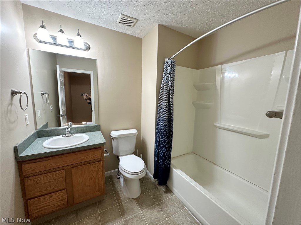 8408 Murray Ridge Road Elyria, OH 44035 - Photo 11 of 12 Gallery Image 11