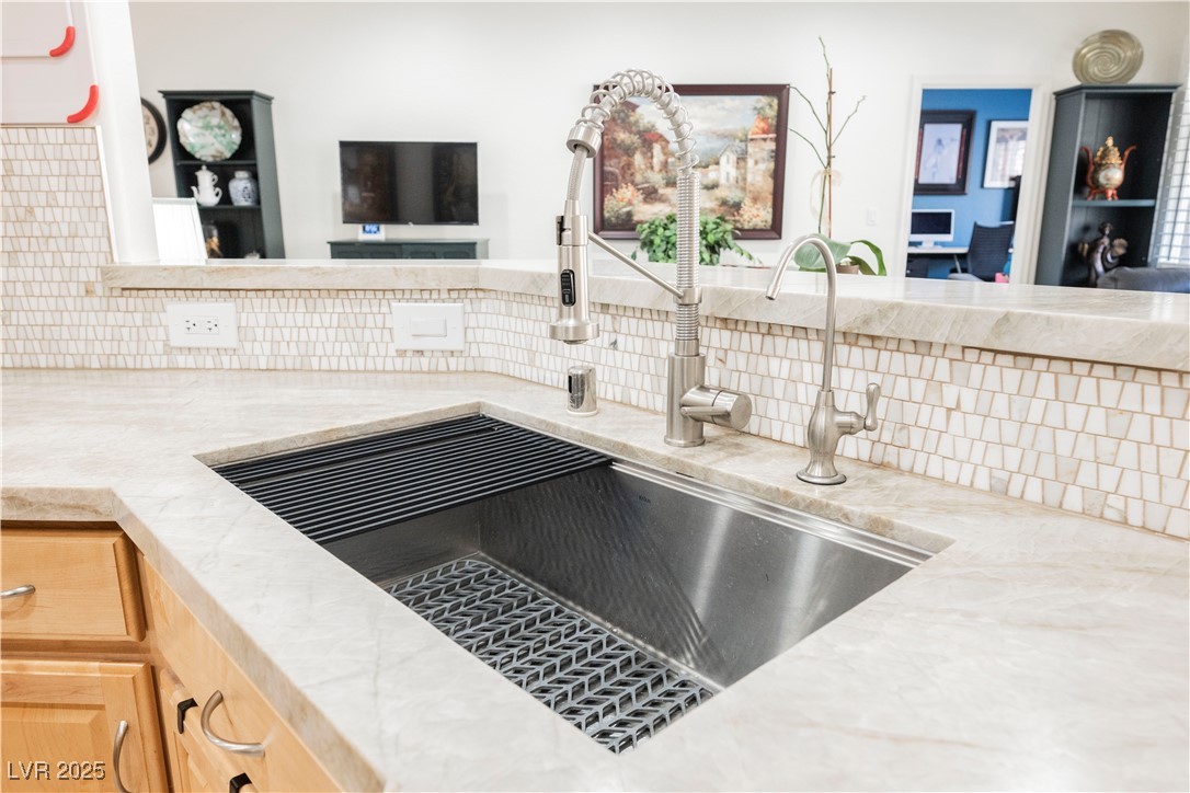 2406 Jada Drive Henderson, NV 89044 - Photo 18 of 53