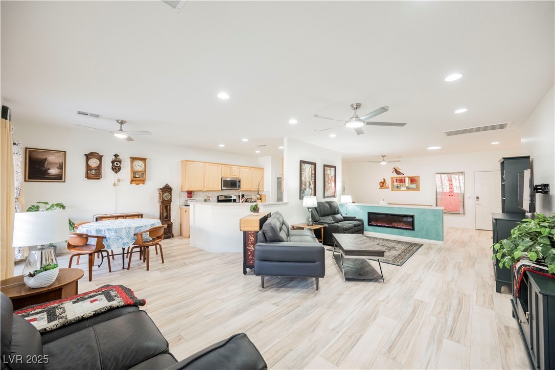 2406 Jada Drive Henderson, NV 89044 - Photo 8 of 53