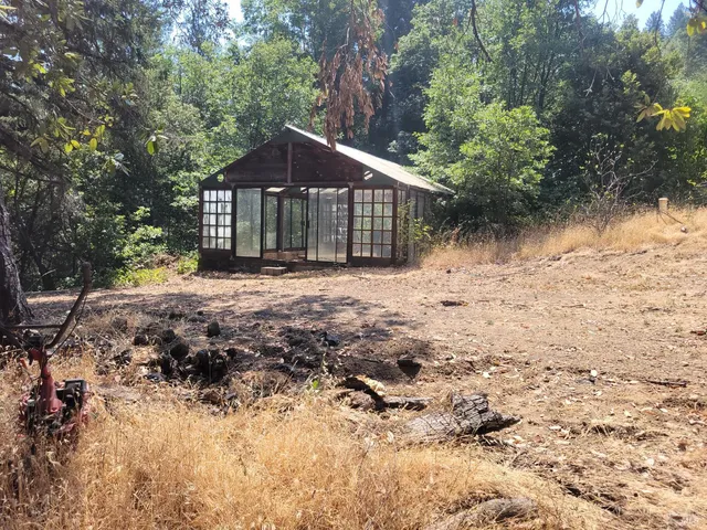 $750,000 | 20000 Gibson Lane, Redwood Valley, CA 95470