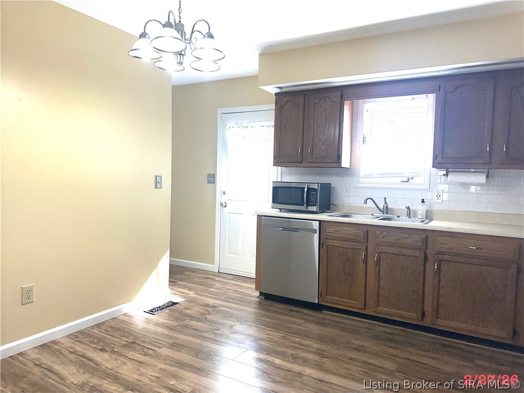 1801 Rita Drive New Albany, IN 47150 - Photo 8 of 37