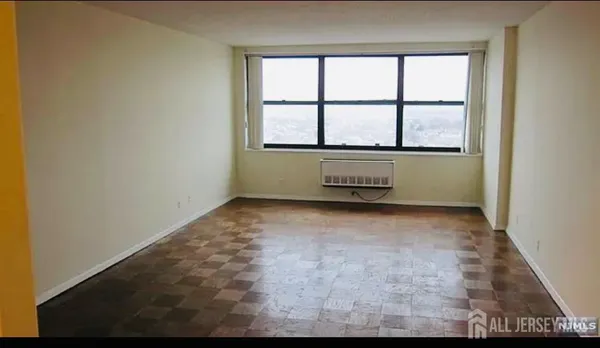 $349,999 | 7000 JFK Boulevard East, Unit 49I, Guttenberg, NJ 07093