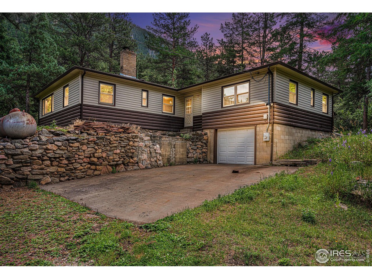 143 Waltonia Road Drake, CO 80515 - Photo 3 of 33