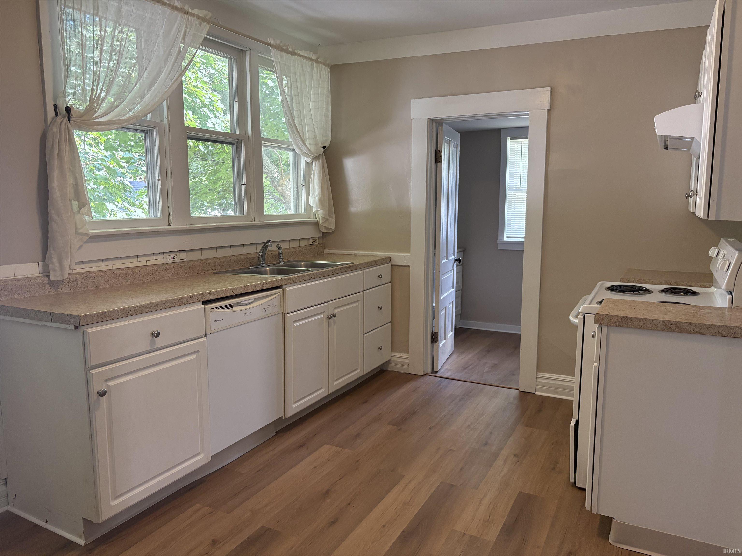 558 East 2nd Street Peru, IN 46970 - Photo 2 of 12