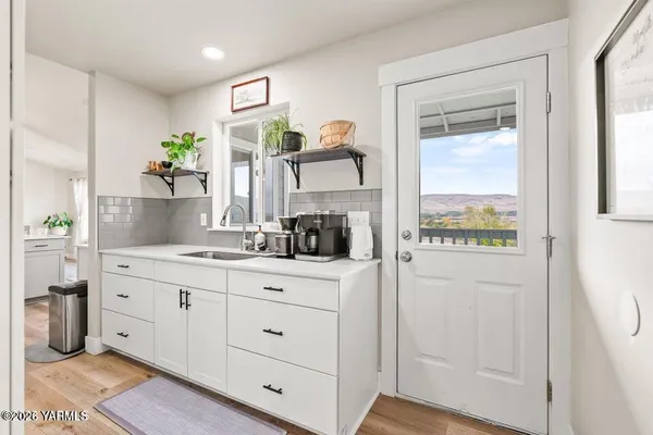 $745,000 | 15649 Fisk Road, Yakima, WA 98908