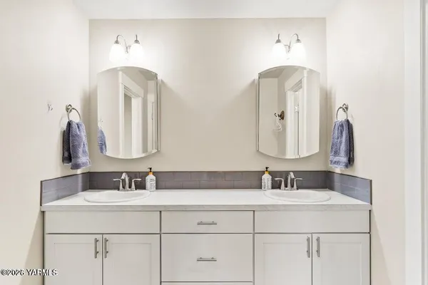 $755,000 | 15649 Fisk Road, Yakima, WA 98908