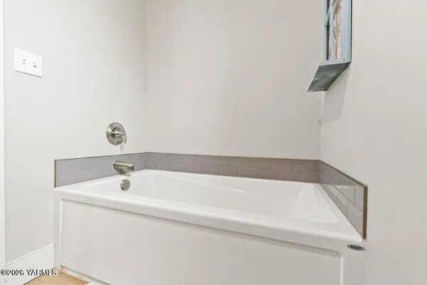 $755,000 | 15649 Fisk Road, Yakima, WA 98908