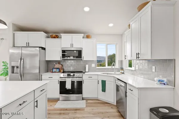 $755,000 | 15649 Fisk Road, Yakima, WA 98908