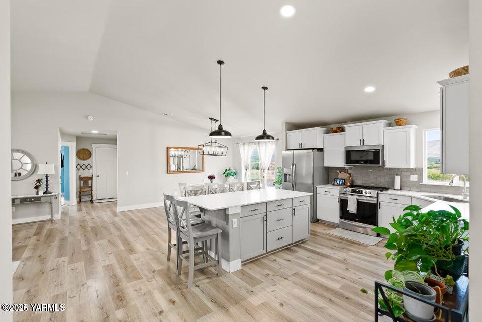 15649 Fisk Road Yakima, WA 98908 - Photo 10 of 37 20251027155823538189000000-o