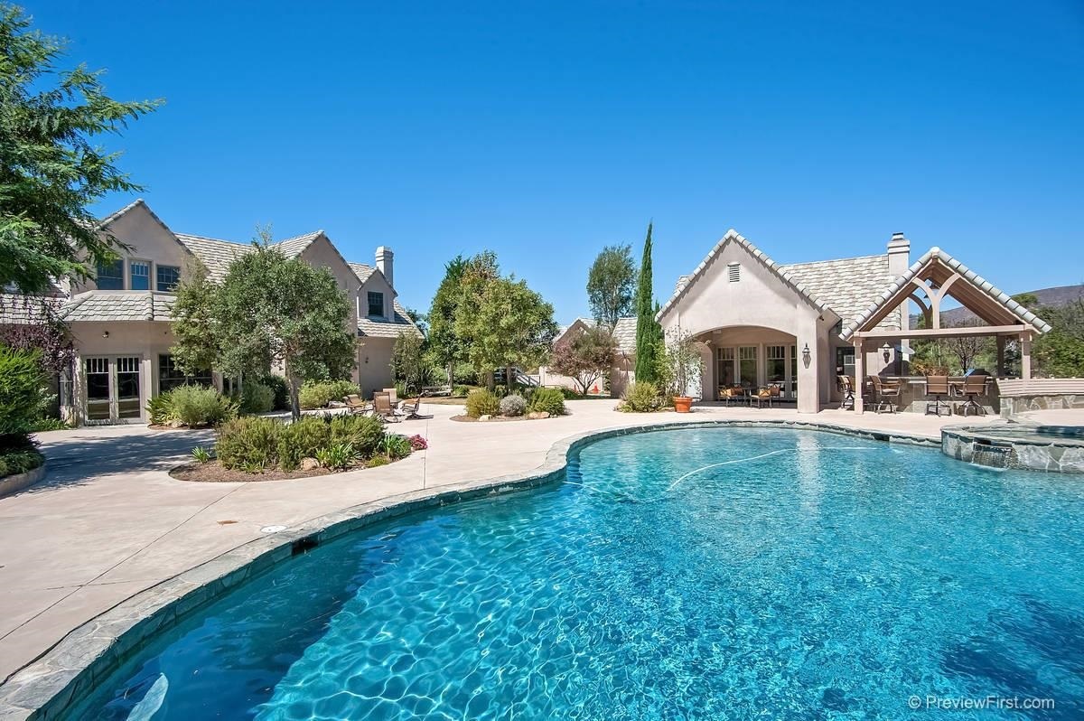 3453 Toscano Court Encinitas, CA 92024 - Photo 1 of 25 Gallery Image 1