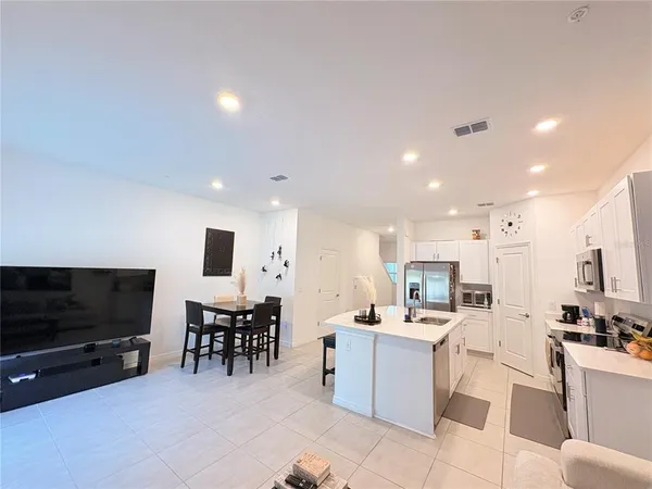 $2,100 | 5020 Revolutionary Way, St. Cloud, FL 34769