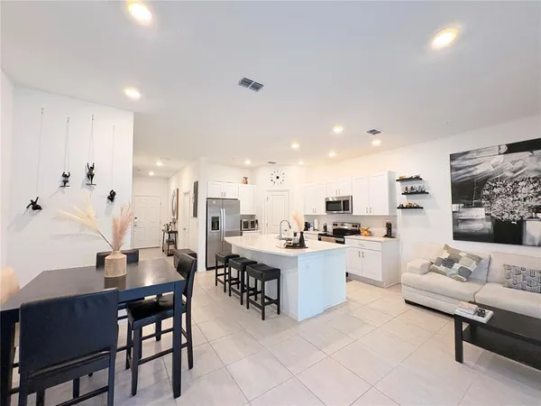 $2,100 | 5020 Revolutionary Way, St. Cloud, FL 34769