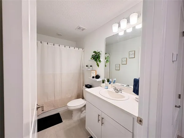 $2,100 | 5020 Revolutionary Way, St. Cloud, FL 34769