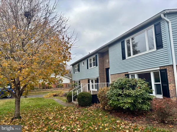 $369,900 | 19 Hemlock Drive, Mechanicsburg, PA 17055