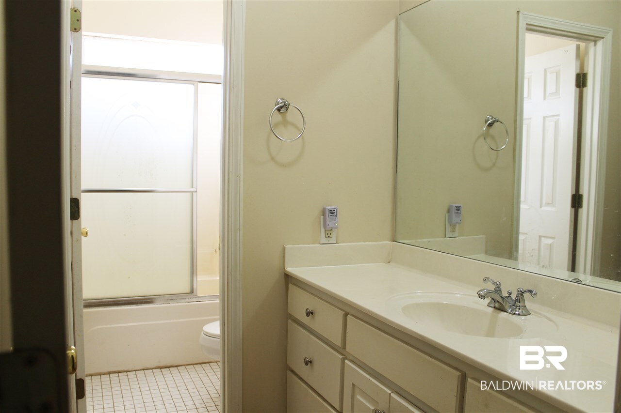 1035 Wakefield Drive West Mobile, AL 36695 - Photo 14 of 24