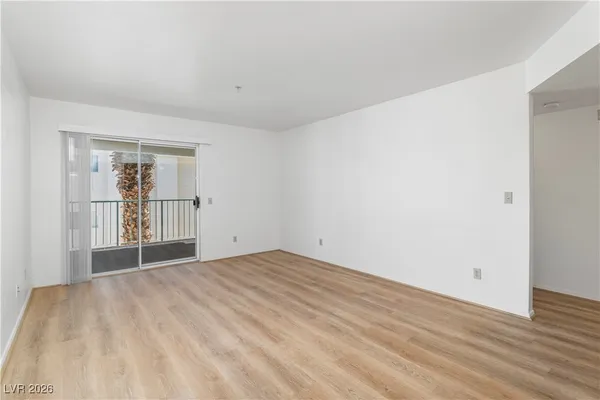 $144,900 | 3550 Bay Sands Drive, Unit 2015, Laughlin, NV 89029