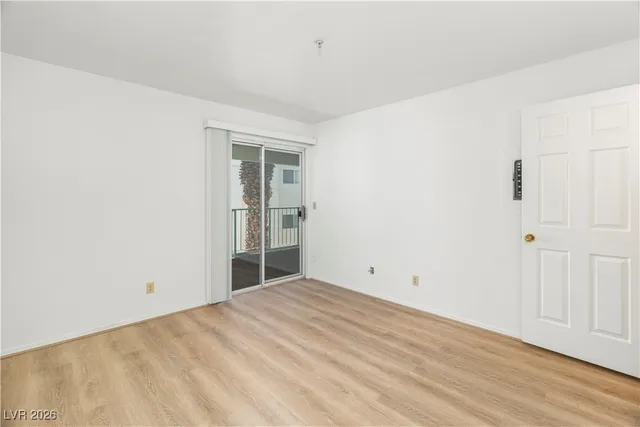 $155,900 | 3550 Bay Sands Drive, Unit 2015, Laughlin, NV 89029