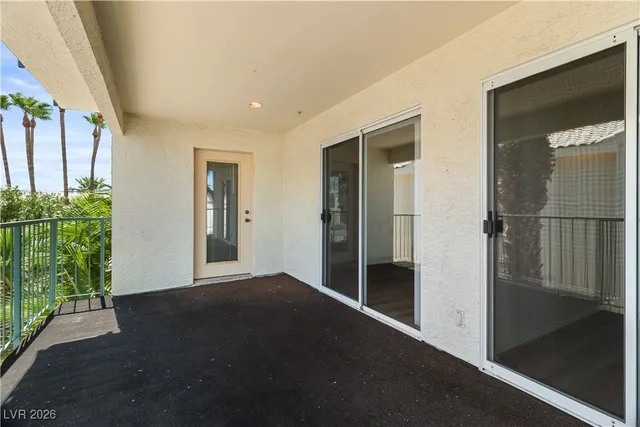 $155,900 | 3550 Bay Sands Drive, Unit 2015, Laughlin, NV 89029