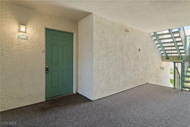 $155,900 | 3550 Bay Sands Drive, Unit 2015, Laughlin, NV 89029