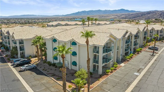 $155,900 | 3550 Bay Sands Drive, Unit 2015, Laughlin, NV 89029