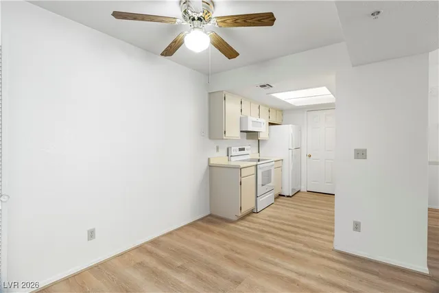 $155,900 | 3550 Bay Sands Drive, Unit 2015, Laughlin, NV 89029