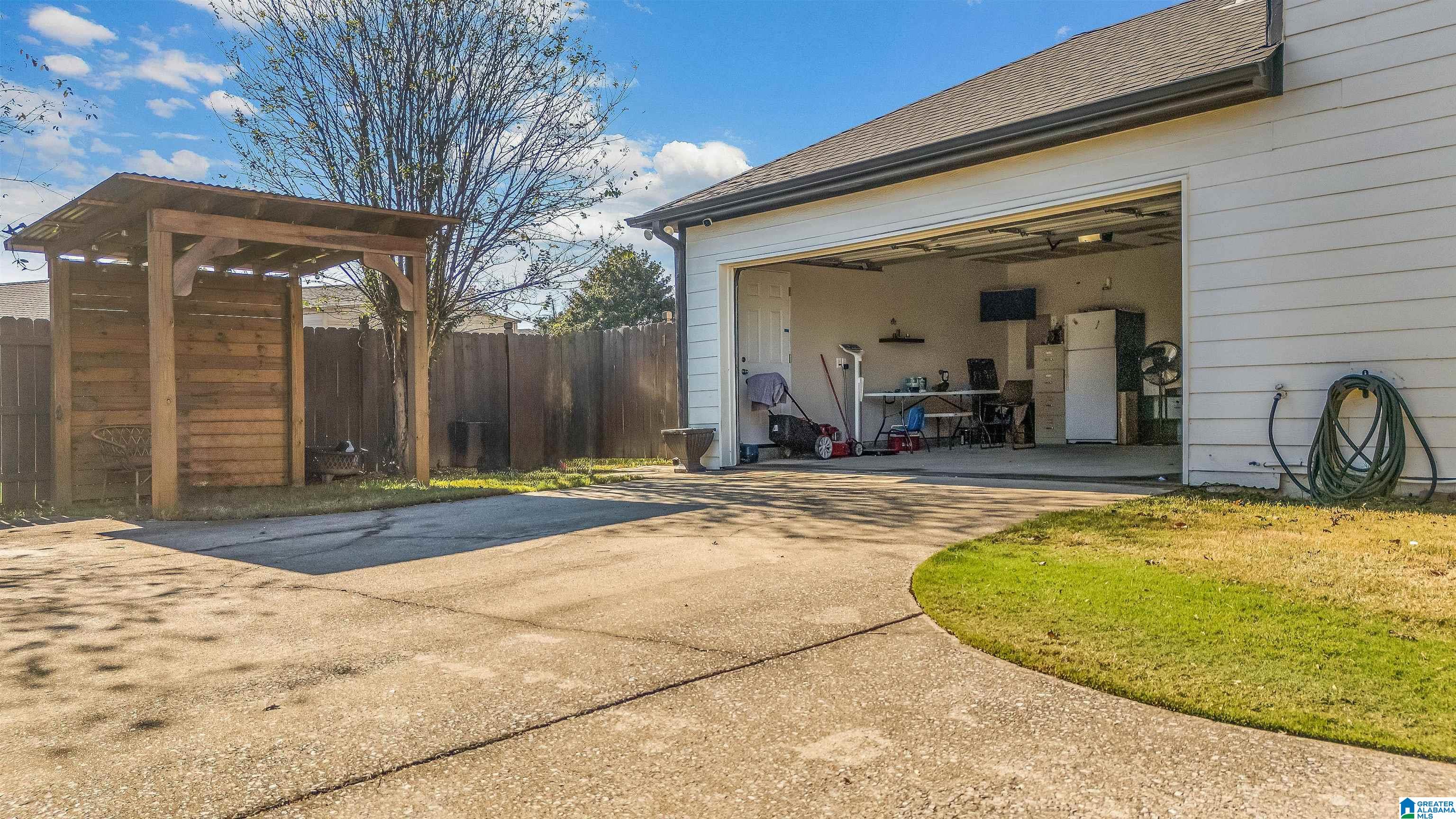 183 Stonecliff Circle Pelham, AL 35124 - Photo 34 of 36