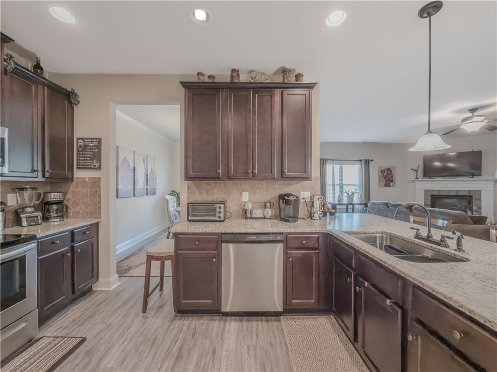 2106 Bridgewater Pass Hampton, GA 30228 - Photo 6 of 35