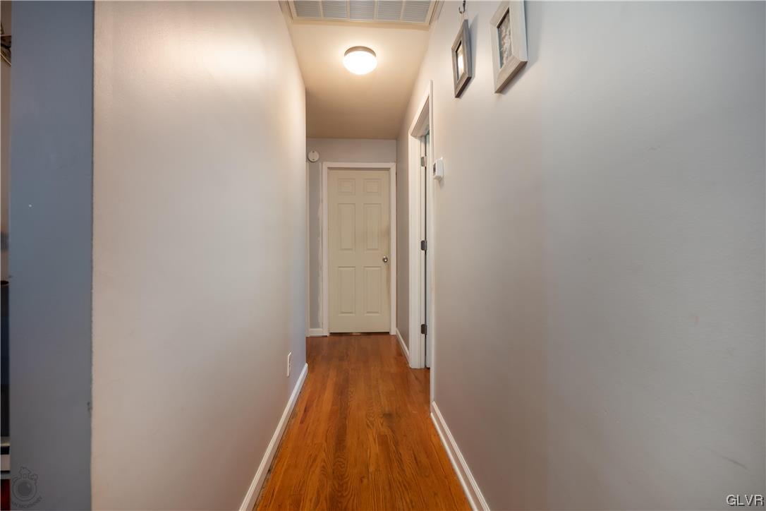 1135 North Brookside Road Allentown, PA 18106 - Photo 16 of 41 Hallway