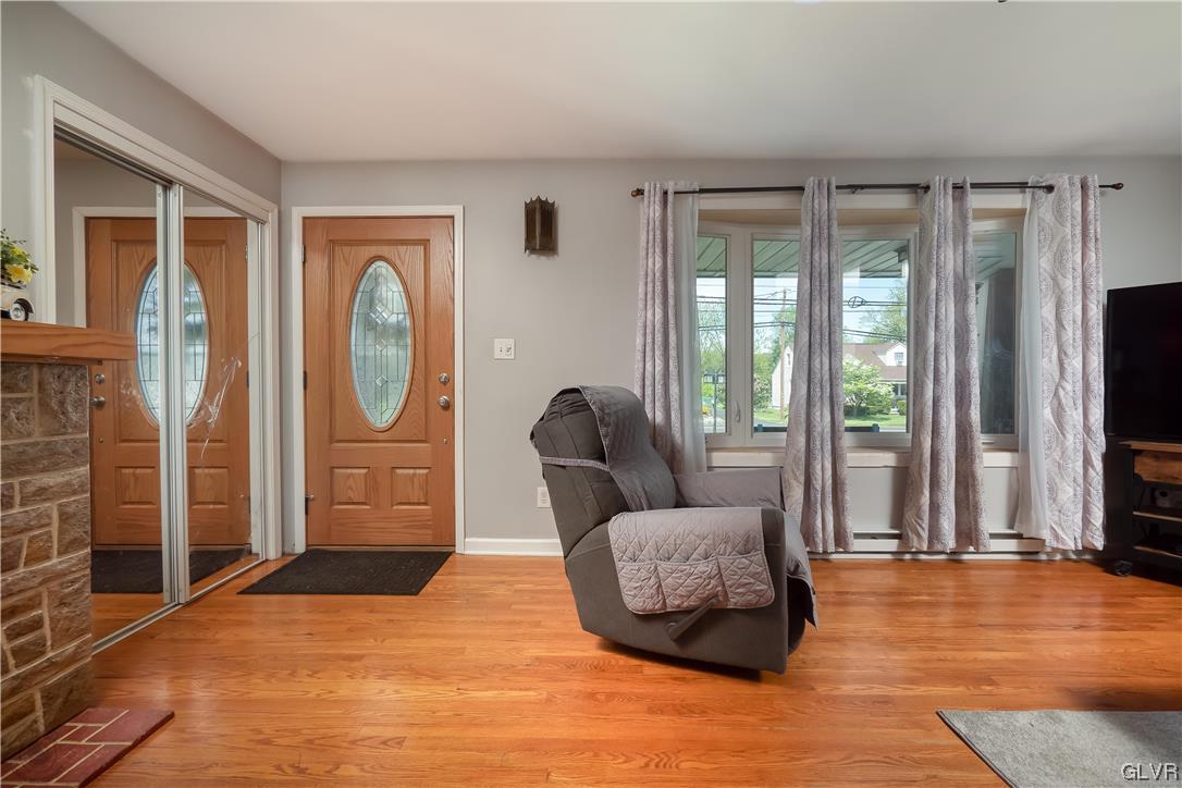 1135 North Brookside Road Allentown, PA 18106 - Photo 3 of 41 Entrance