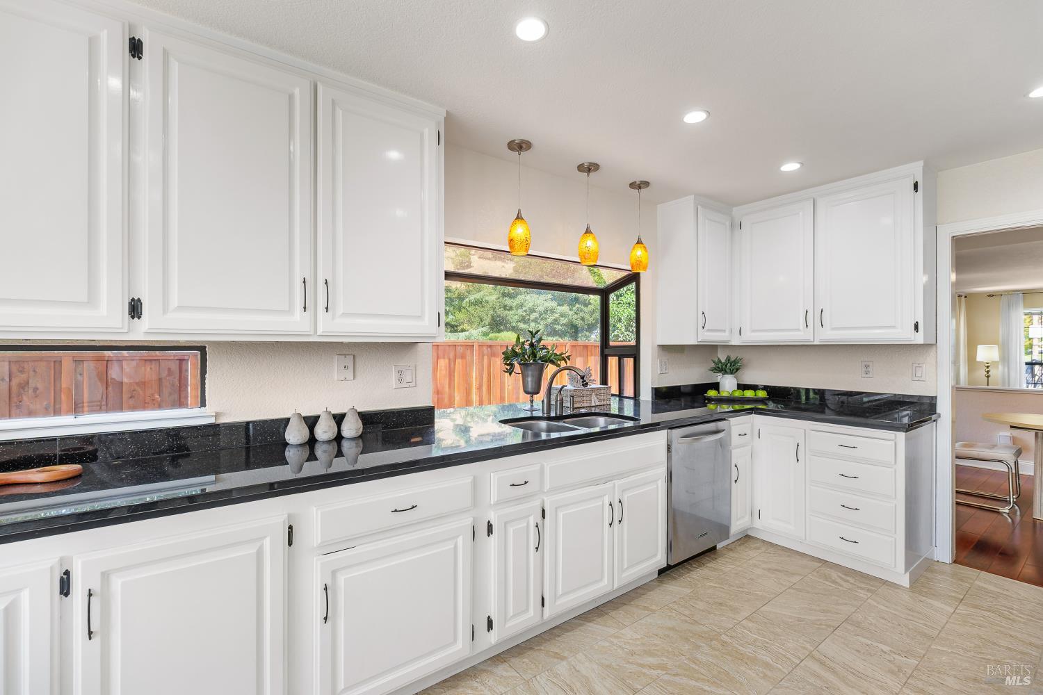 396 Sundance Way Novato, CA 94945 - Photo 6 of 40 Gallery Image 6