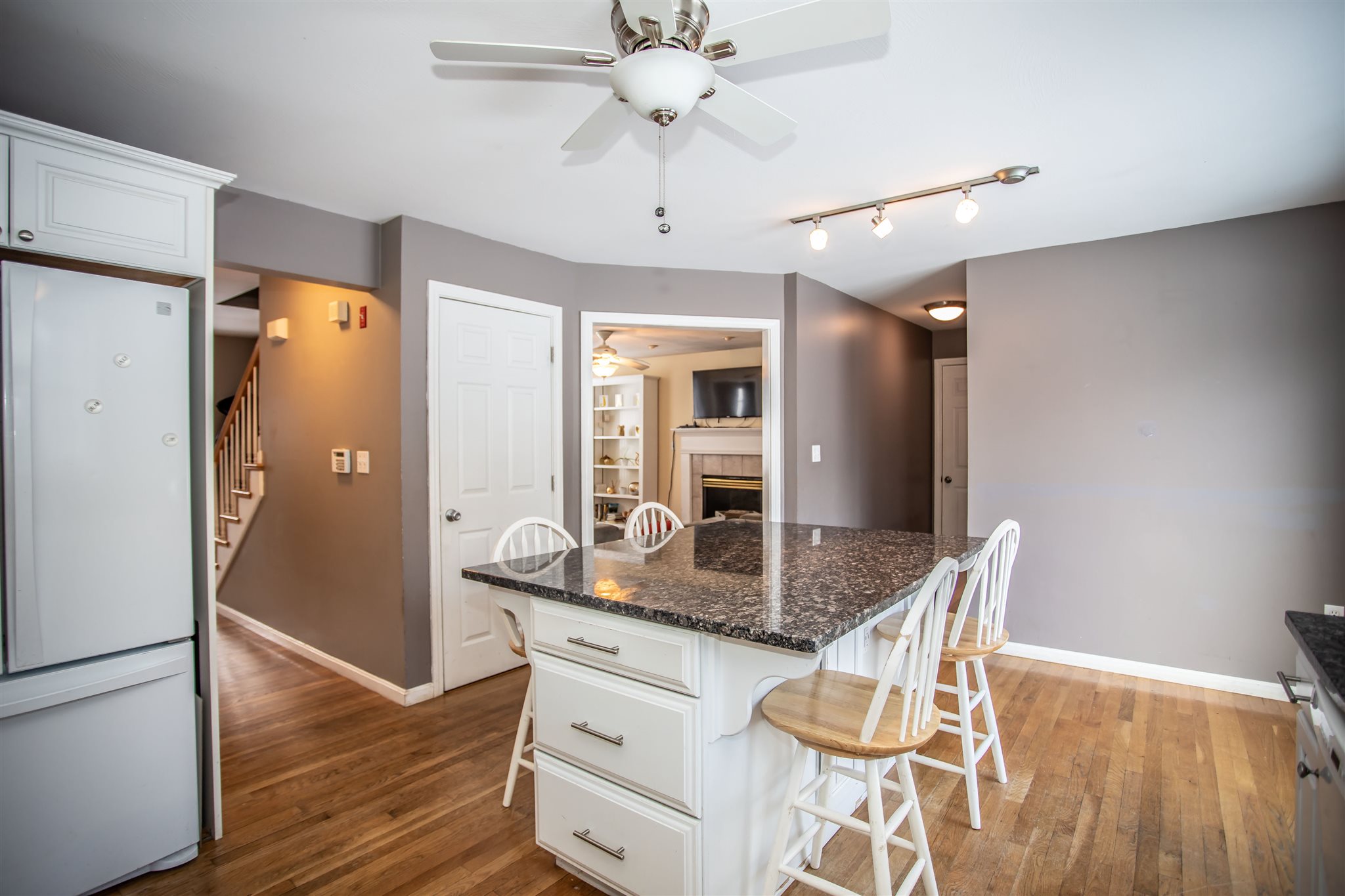 60 Parkhurst Road Merrimack, NH 03054 - Photo 6 of 31