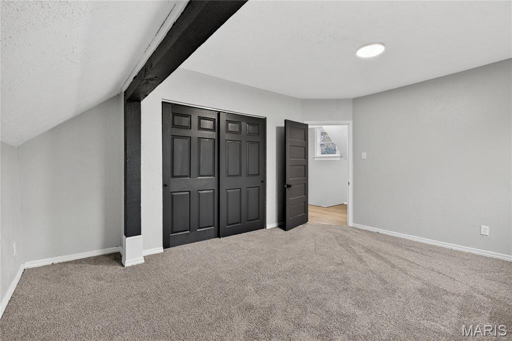 8811 North Avenue St. Louis, MO 63114 - Photo 24 of 41