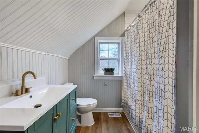 $239,900 | 8811 North Avenue, St. Louis, MO 63114