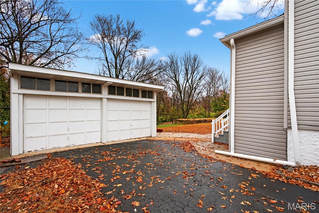 8811 North Avenue St. Louis, MO 63114 - Photo 36 of 41