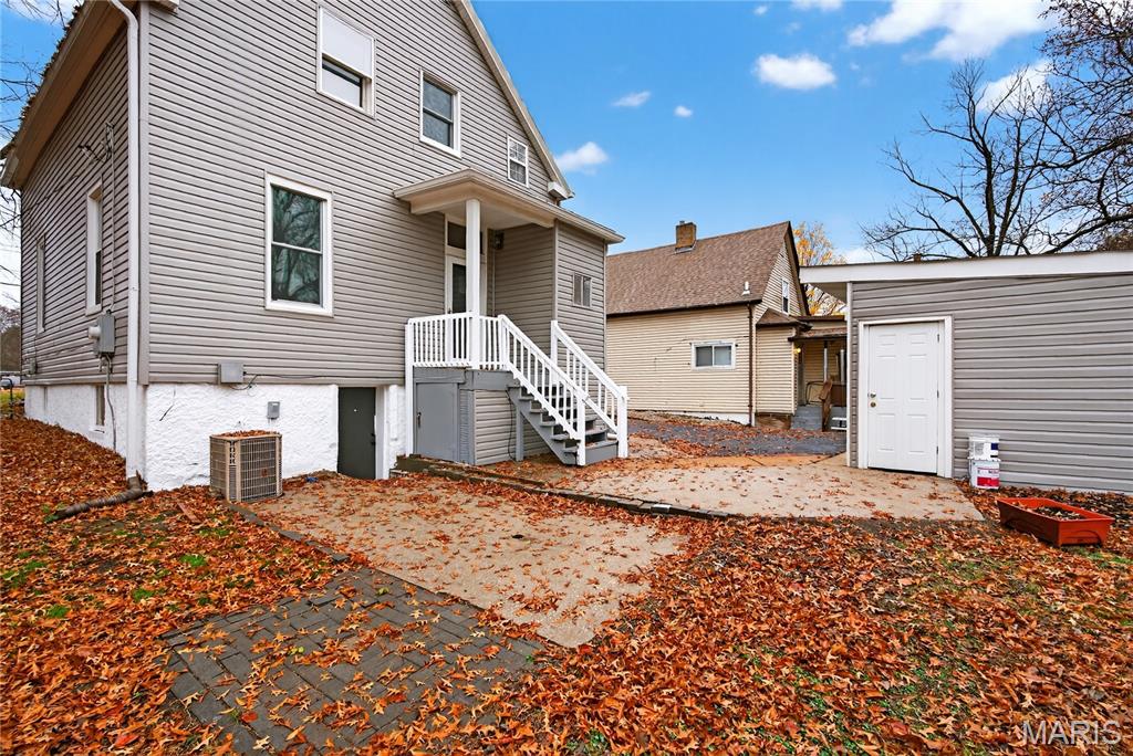 8811 North Avenue St. Louis, MO 63114 - Photo 37 of 41