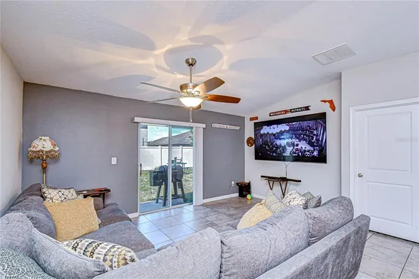 $300,000 | 6823 Hazelnut Spice Drive, Sun City Center, FL 33573