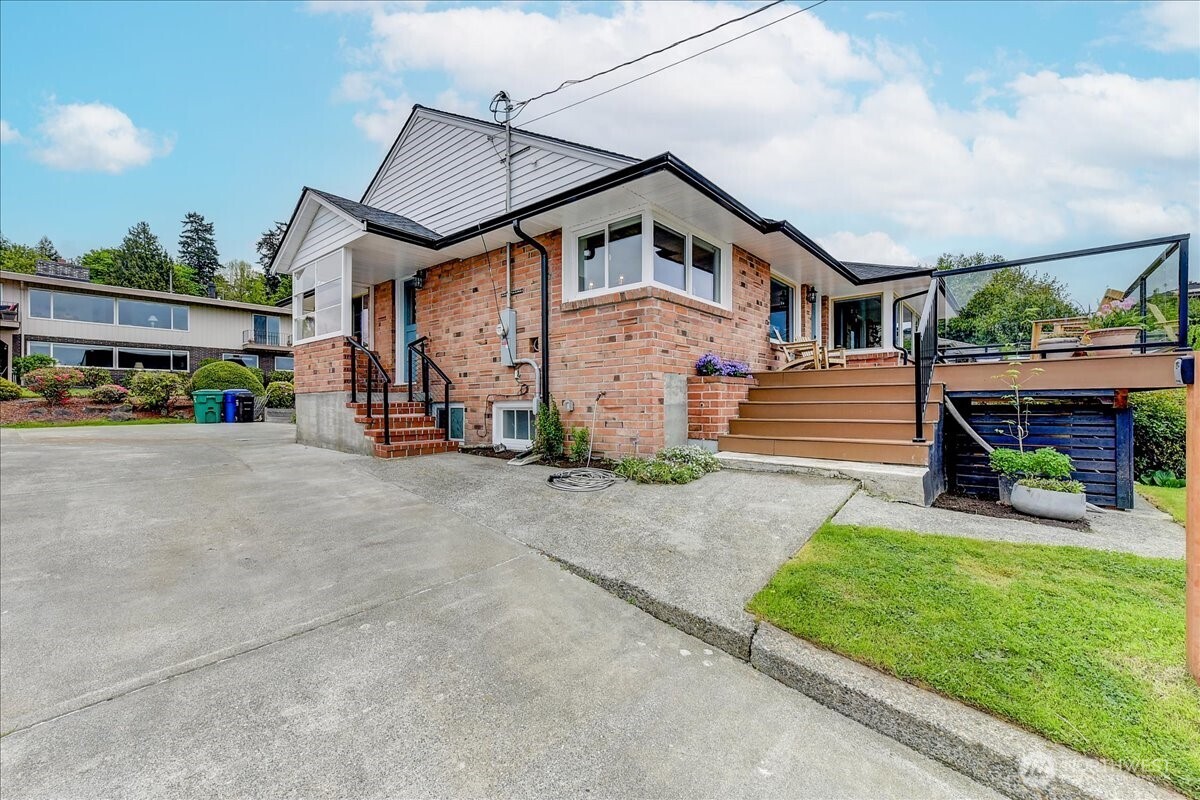 3228 57th Avenue Southwest Seattle, WA 98116 - Photo 36 of 38