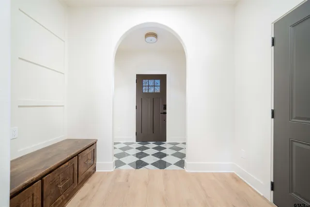 $357,500 | 284 Ron Boyett Drive, White Oak, TX 75693