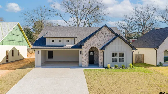 $357,500 | 284 Ron Boyett Drive, White Oak, TX 75693