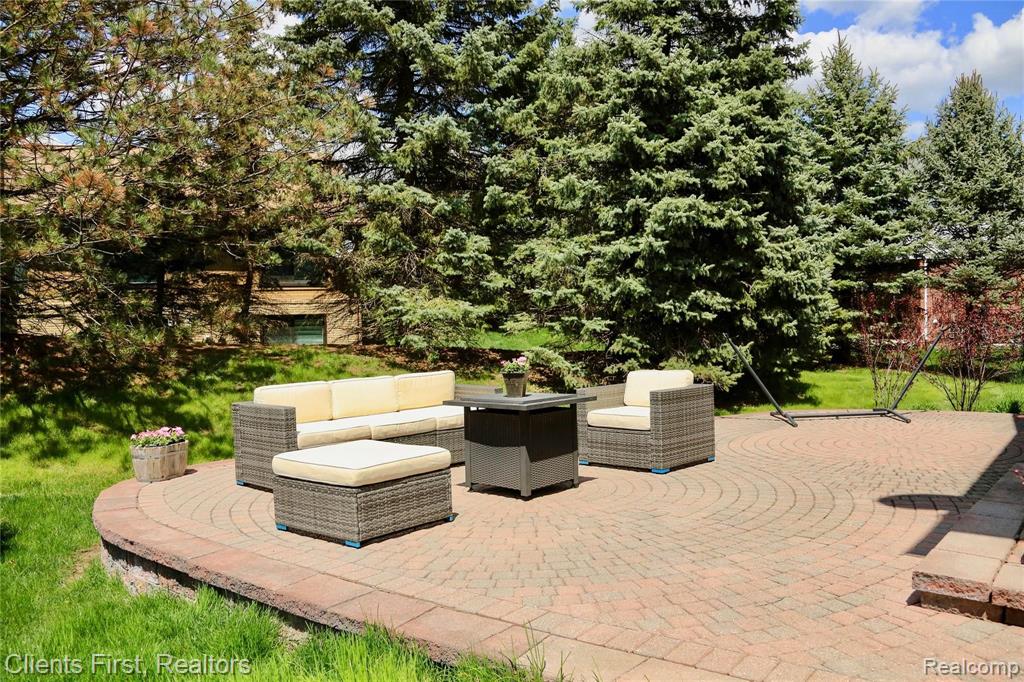 2120 Somerville Road Rochester Hills, MI 48307 - Photo 47 of 54