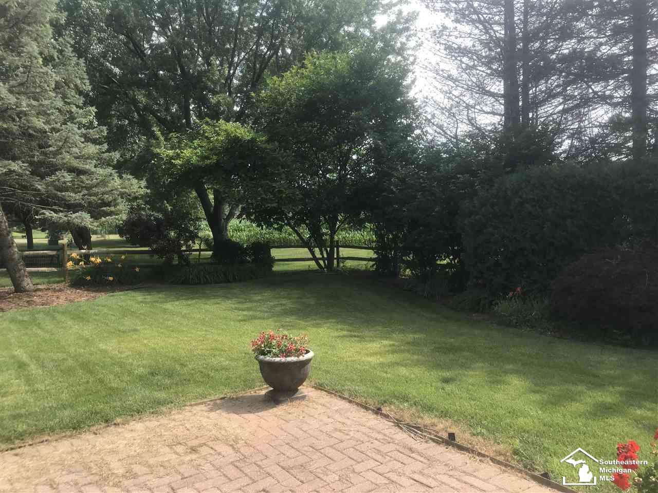 744 East Hurd Road Monroe, MI 48162 - Photo 64 of 68 50033470-63.JPG