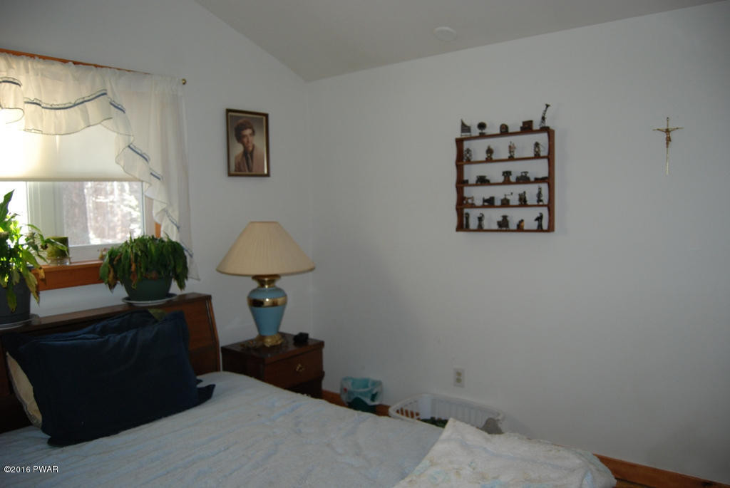 118 Logger Road Canadensis, PA 18325 - Photo 23 of 32 Bed 3