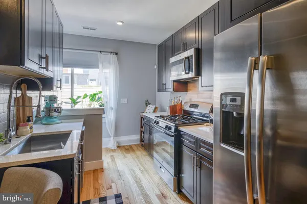 $1,850 | 1431 North 5th Street, Unit 2, Philadelphia, PA 19122