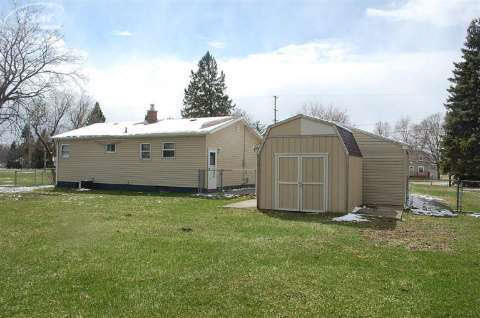 1147 South Genesee Road Burton, MI 48509 - Photo 18 of 19 20397791-17.JPG