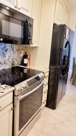 $350,000 | 1009 North Ocean Boulevard, Unit 503, Pompano Beach, FL 33062