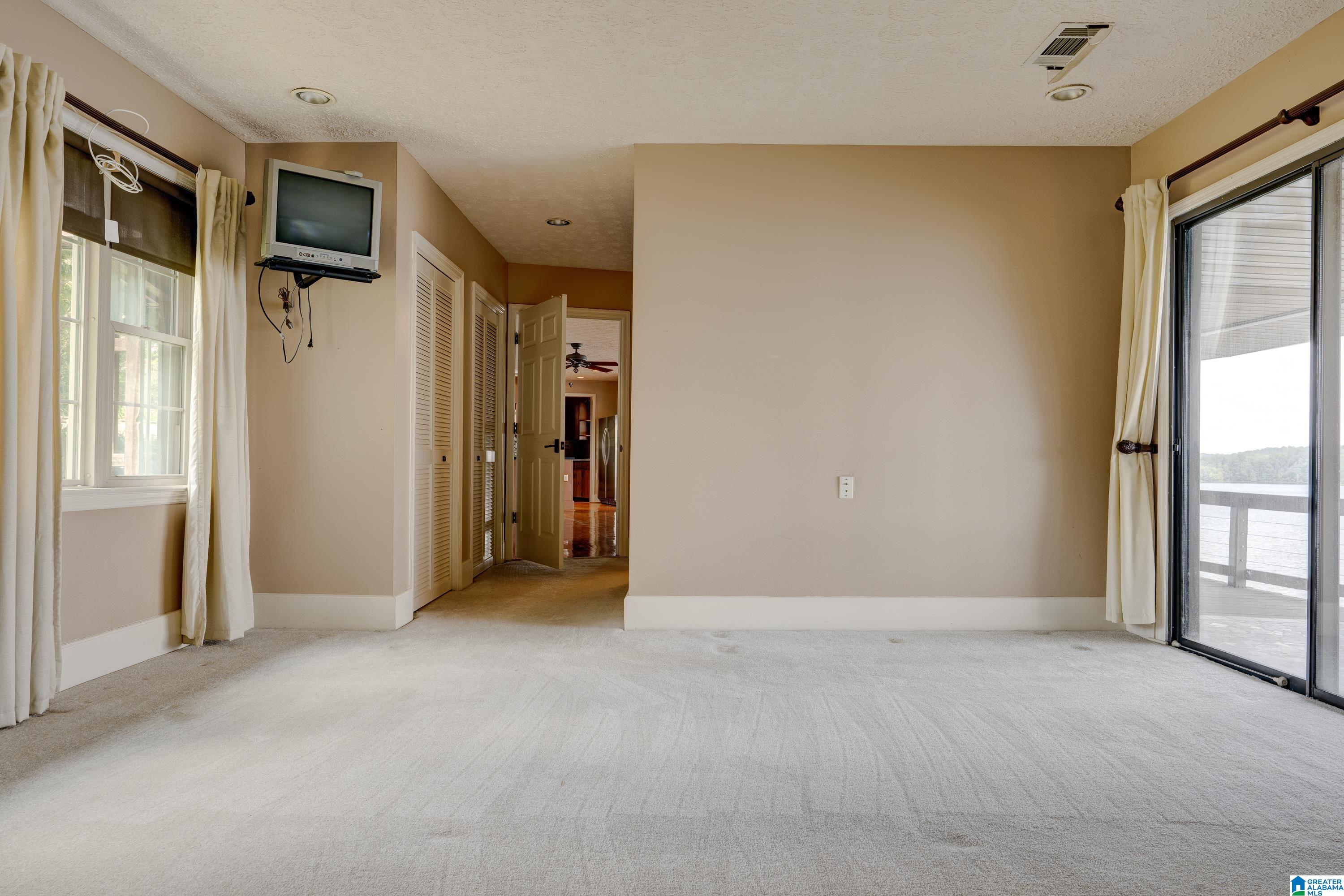 1384 Blackberry Road Deatsville, AL 36022 - Photo 8 of 50