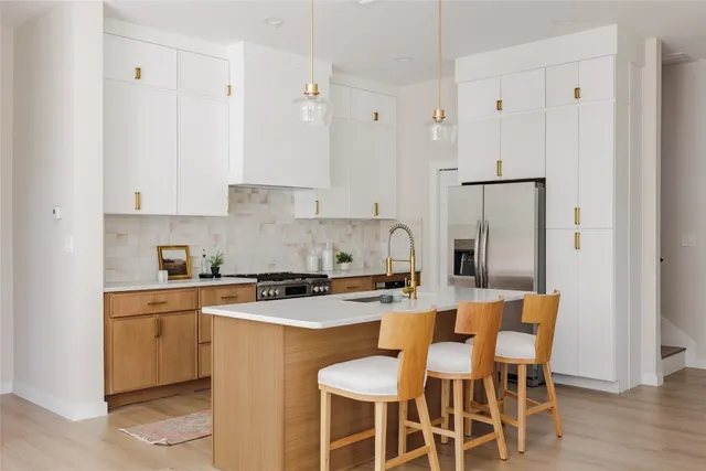 $1,935,000 | 901 Redd Street, Austin, TX 78745