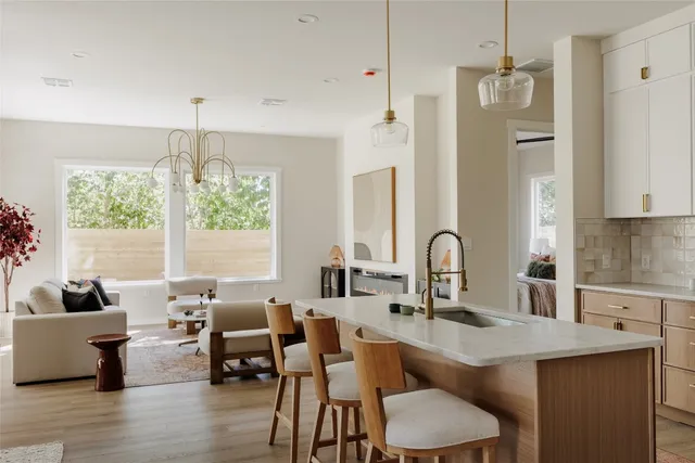 $1,935,000 | 901 Redd Street, Austin, TX 78745