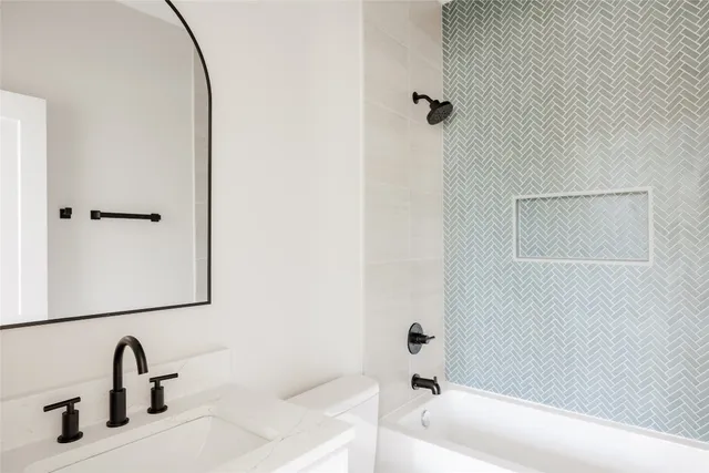 $1,935,000 | 901 Redd Street, Austin, TX 78745