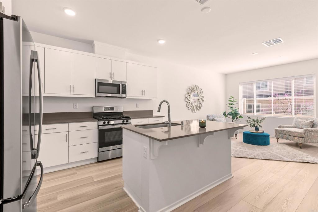 355 Citrine Trail Fallbrook, CA 92028 - Photo 7 of 22